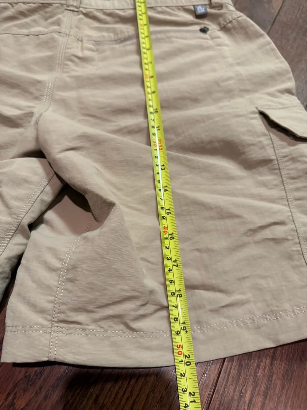 The North Face Men’s Beige Cargo Shorts with Adjustable Waist 36